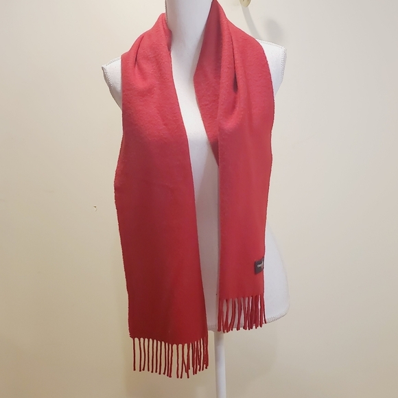 CRAZY HORSE women's red Fringed Scarf - Picture 2 of 6